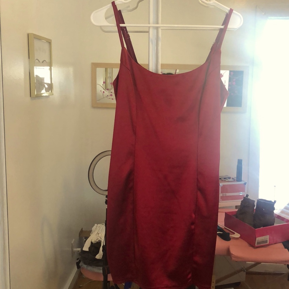 Silky mini burgundy dress